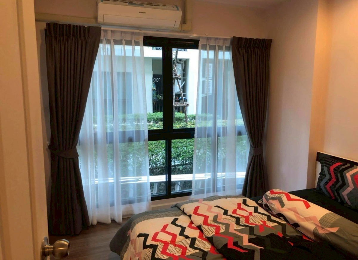 Hallmark                        Ngamwongwan