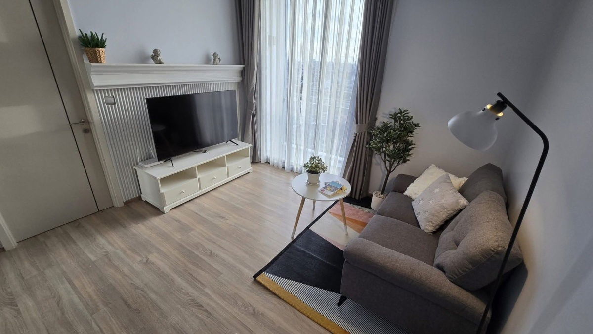 For Rent  🏢✨  The Line Phahon - Pradipat Near BTS Saphankhwai Interested, add Line @255ghzjq. Add @ too. ꔛ