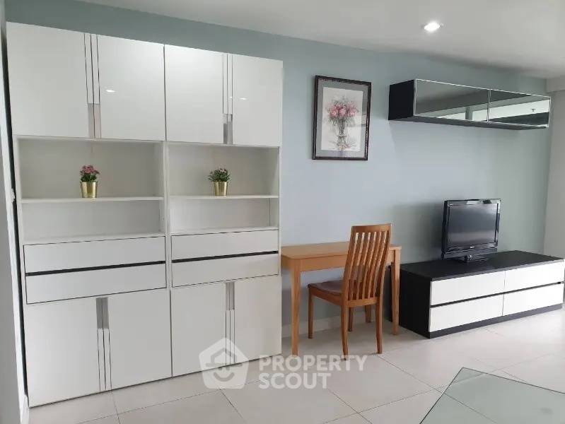 靠近 BTS Saphan Taksin 的 Nusa State Tower 公寓 1 居公寓 (ID 2317033)