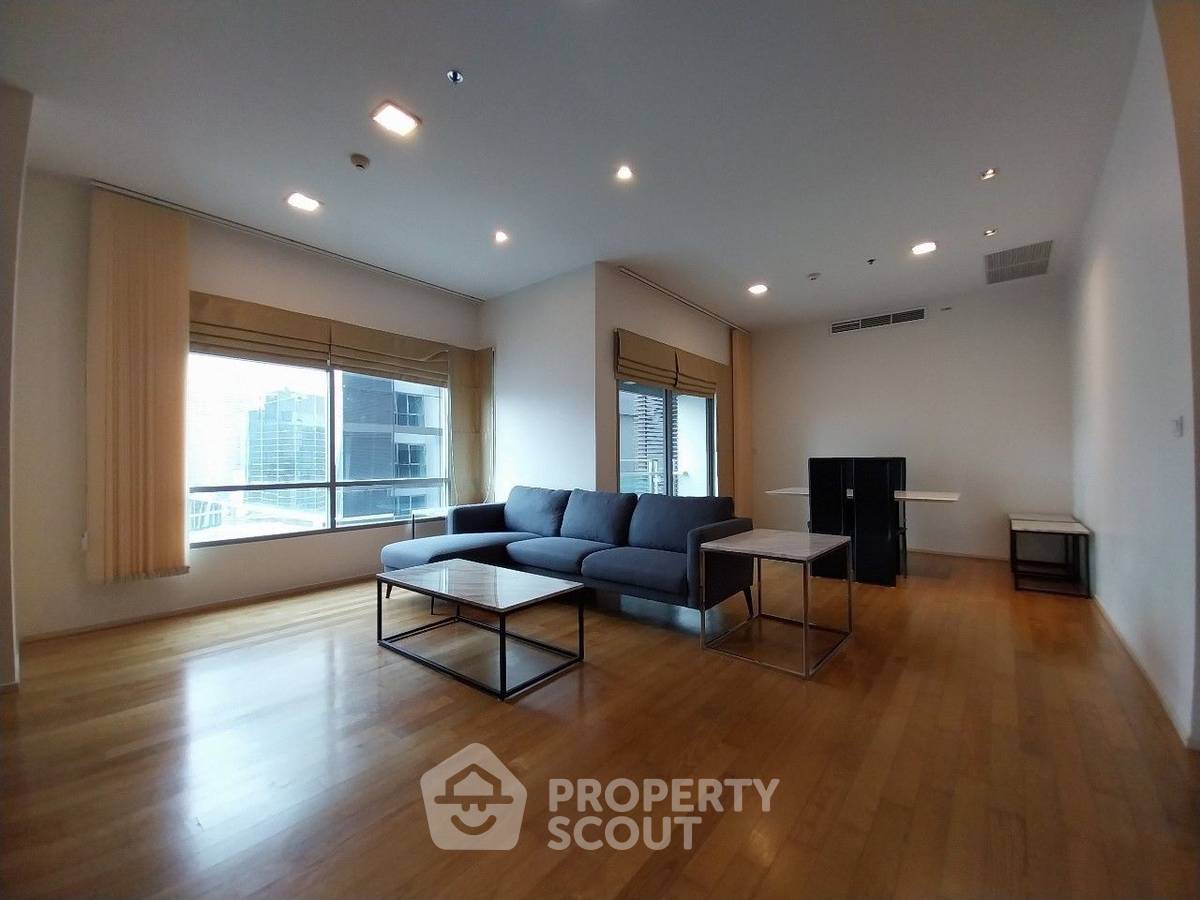 2-BR Condo at The Madison near BTS Phrom Phong (ID 1995275)