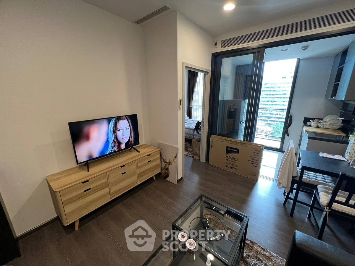 1-BR Condo at Oka Haus Sukhumvit 36 near BTS Thong Lor (ID 2079197)