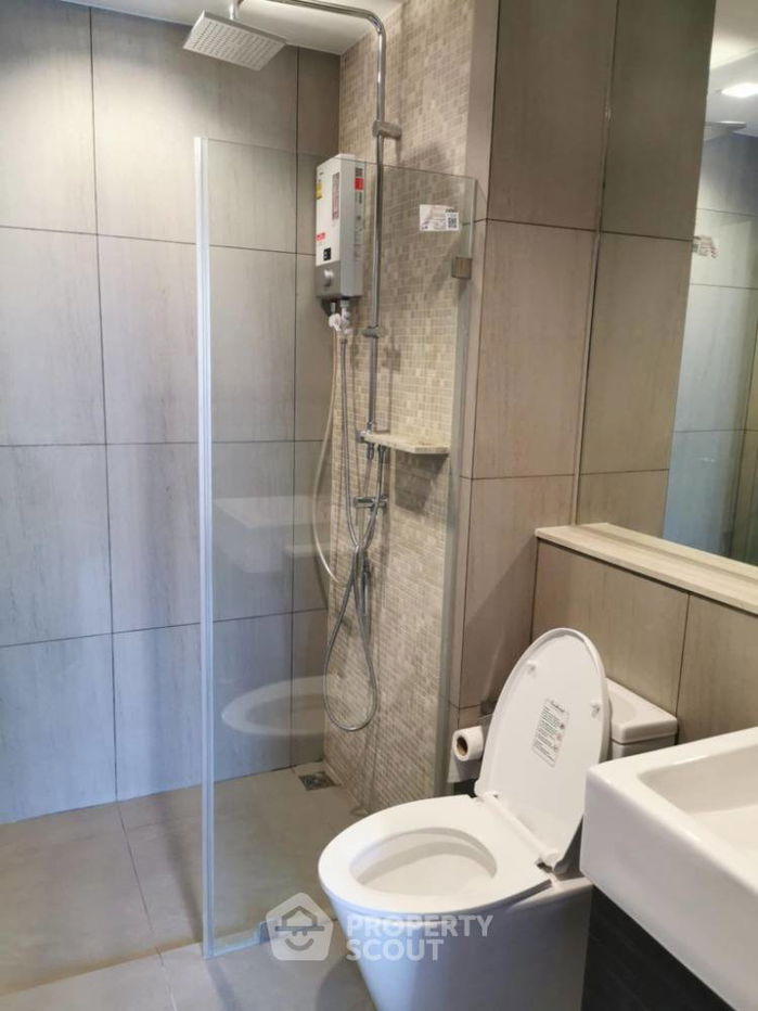 1-BR Condo at Politan Rive near MRT Phra Nang Klao Bridge (ID 1957435)