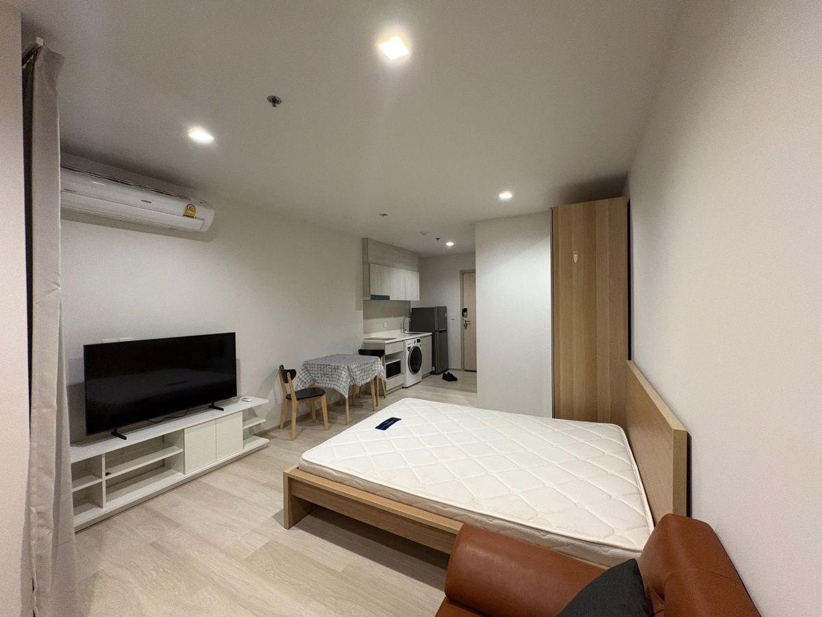 Life One Wireless for Rent, BTS Phoenchit   Huge Studio