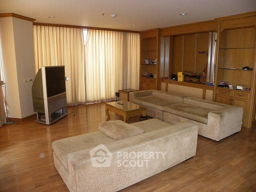 3-BR Condo at River Heaven Chareonkrung in Bang Kho Laem (ID 510506)