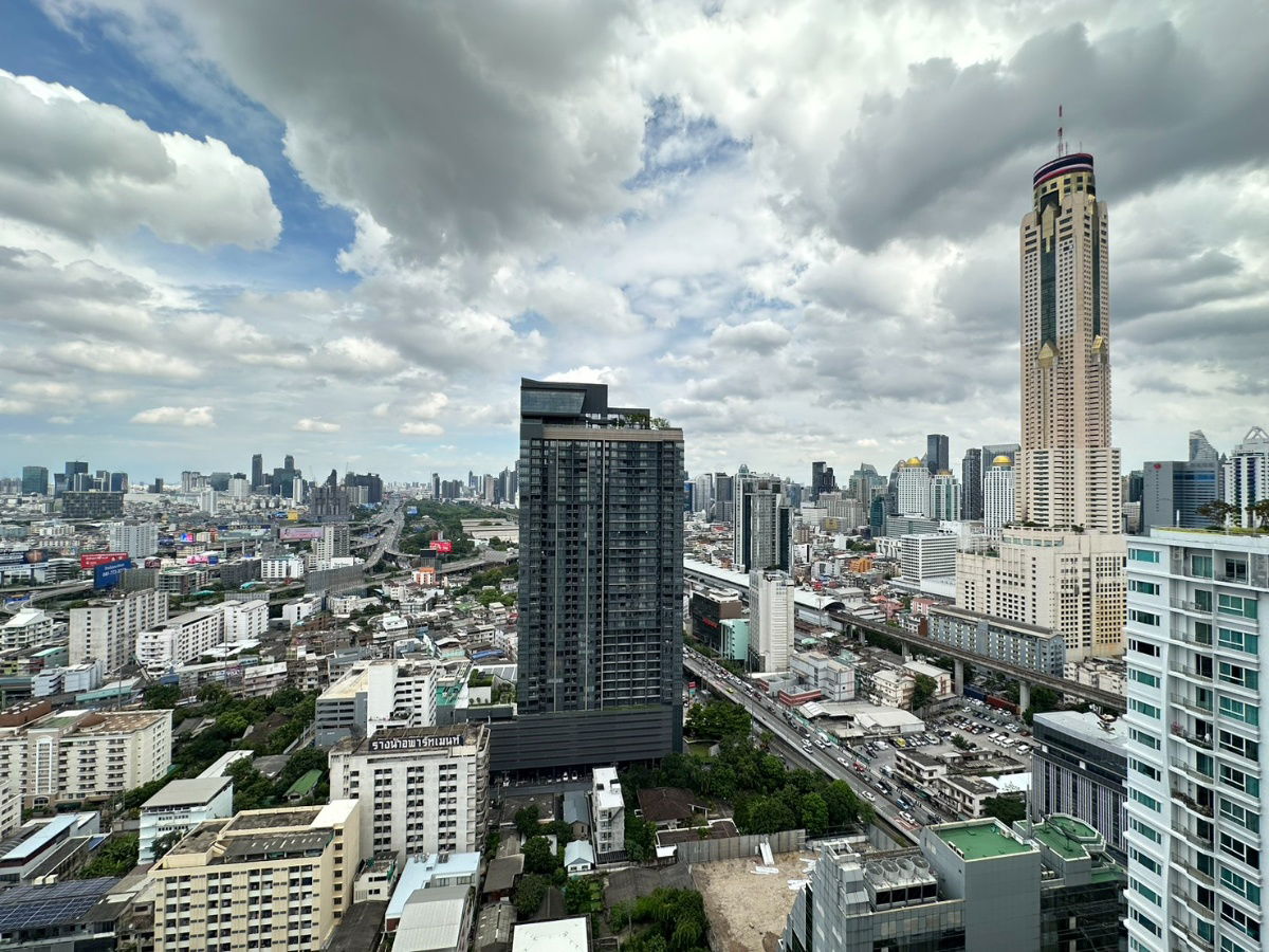 For Rent XT Phayathai Spacious 1 Bedroom 42 Sqm with Unblocked City View near BTS Phayathai and Chulalongkorn University