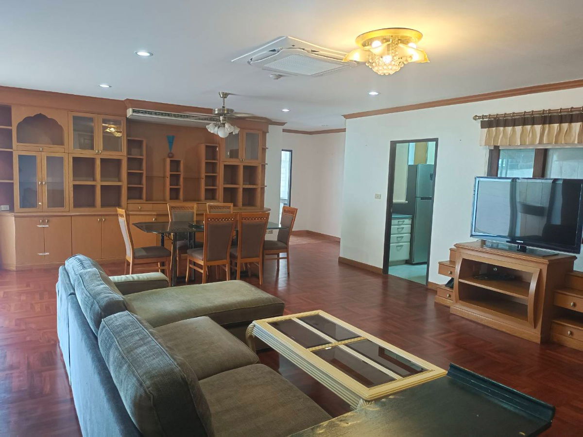 NS Tower Bangna 公寓出租宽敞 2 居室公寓，步行 2 分钟即可到达 Central Bangna 百货商店