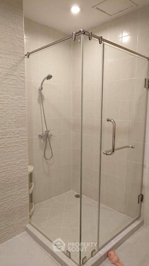 3-BR Condo at Sailom Suite near BTS Sena Nikhom (ID 385364)