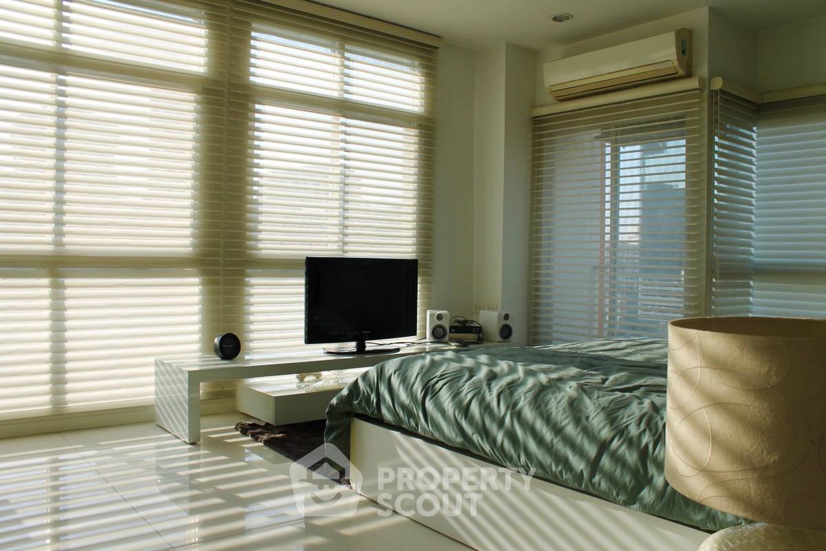 คอนโด 2 ห้องนอน ที่ พีจี พระราม 9 ใกล้ MRT พระราม 9 (ID 2080982)