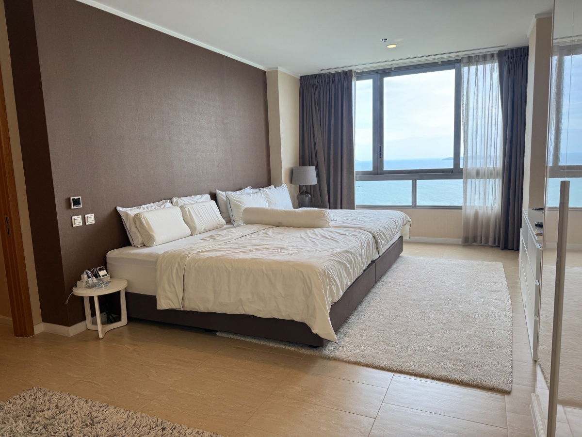 for rent condo Northpoint Pattaya with 3 Bed 146.11 Sq.m (S03-2122)