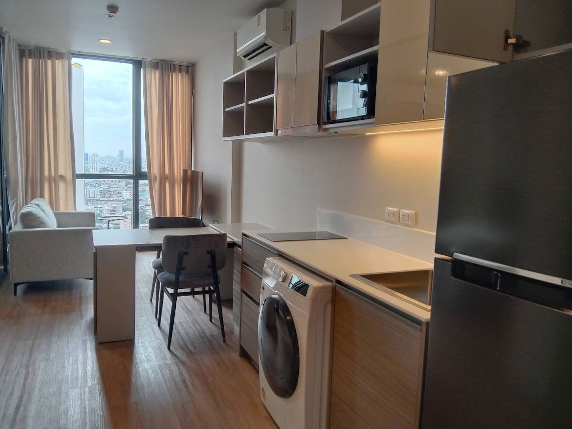 出租公寓 The Issara Sathorn 靠近 BTS 圣路易斯