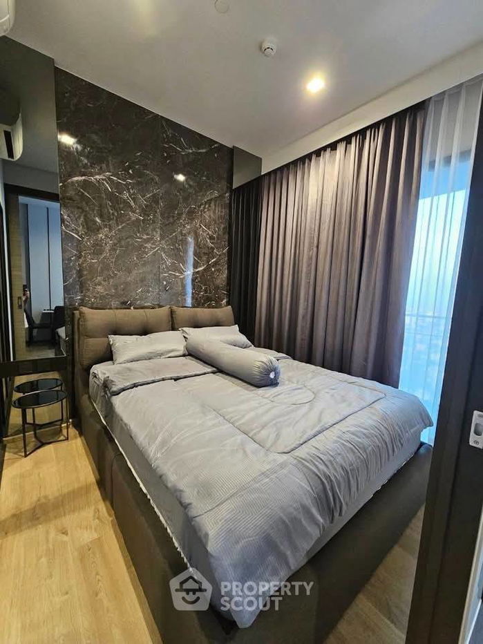 1-BR Condo at The Crest Park Residences near MRT Phahon Yothin (ID 2072952)