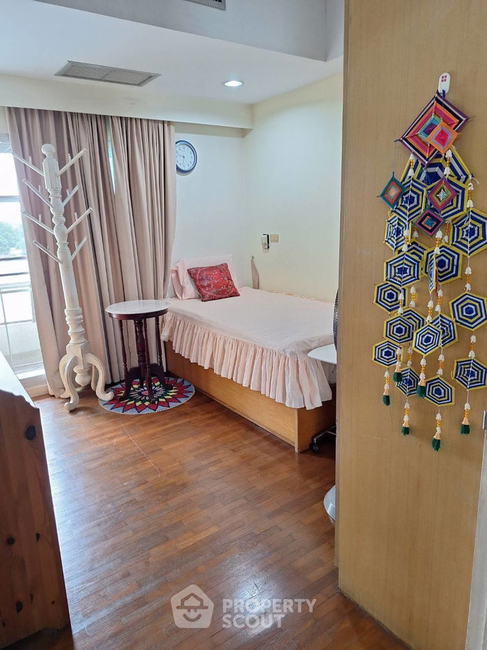 2-BR Condo at Baan Nonsi close to Thanon Chan (ID 2089115)