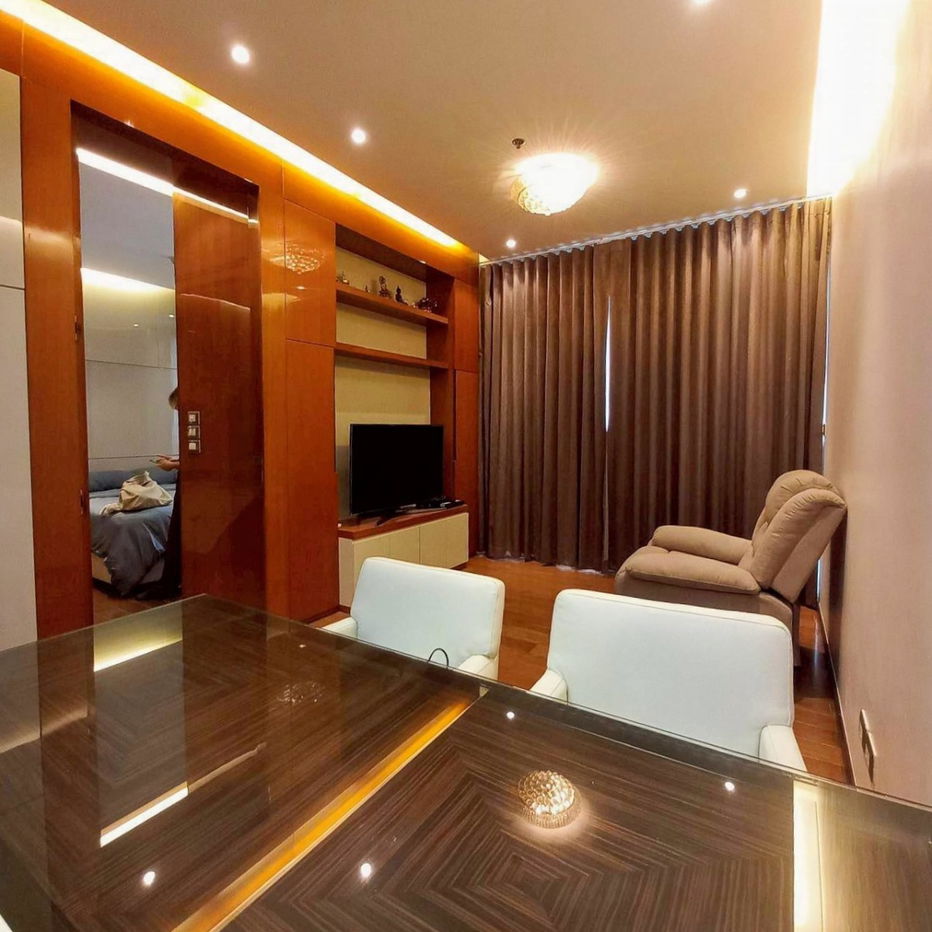 0.4 km to BTS Phrom Phong/Emporium: The Address Sukhumvit 28 for rent