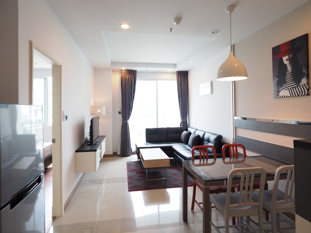 1 Bed Unit Good Location MRT Thailand Cultural Centre -Supalai Wellington