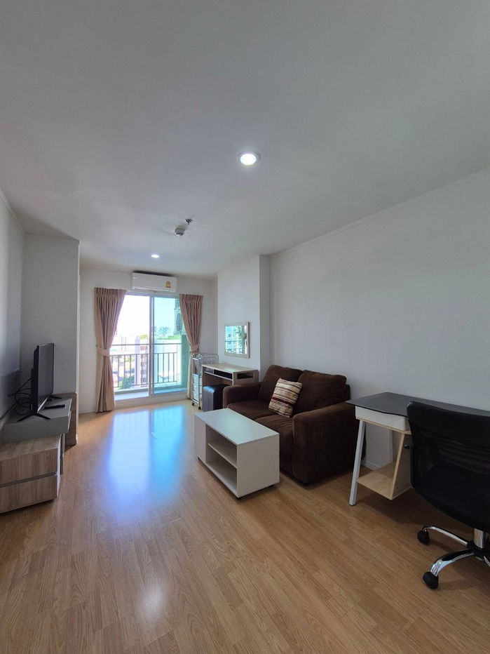 Fully furnished room for rent , near ARL and MRT Huamak station