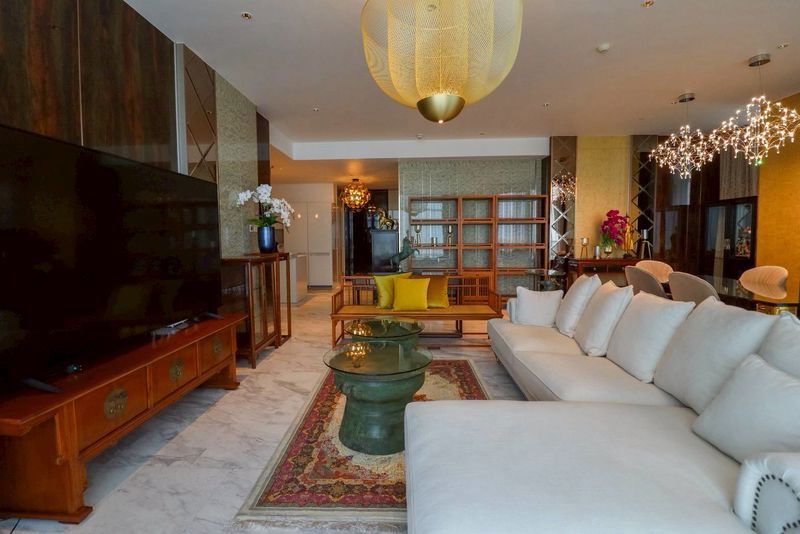 +++ Urgent rent +++ Four Seasons Private Residences ** 3 bedrooms 215 sqm. Floor 29, complete with in.