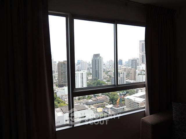 1-BR Condo at Condo One X Sukhumvit 26 near BTS Phrom Phong (ID 303760)