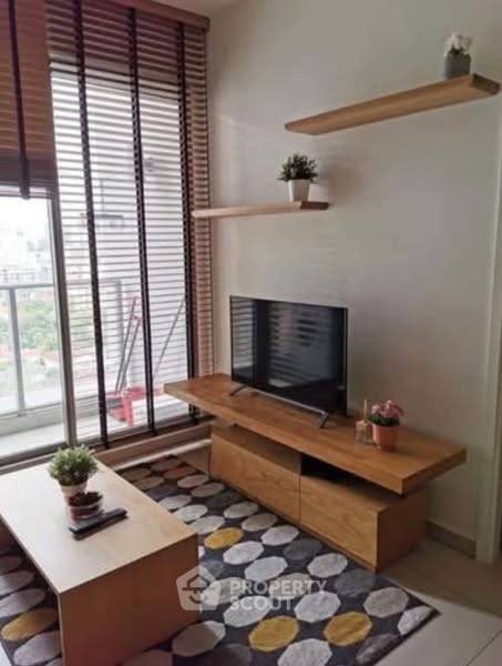 1-BR Condo at The Lofts Ekkamai near BTS Ekkamai (ID 2327507)