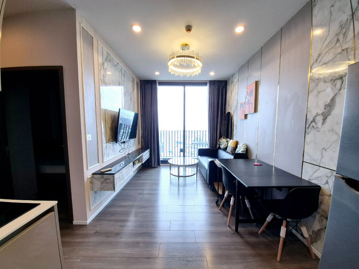 35,000 baht/month 2/2 bed Whizdom Essence sukhumvit 101 BTS Punnawithi