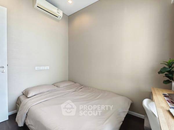 2-BR Condo at The Saint Residences near MRT Phahon Yothin (ID 2332887)