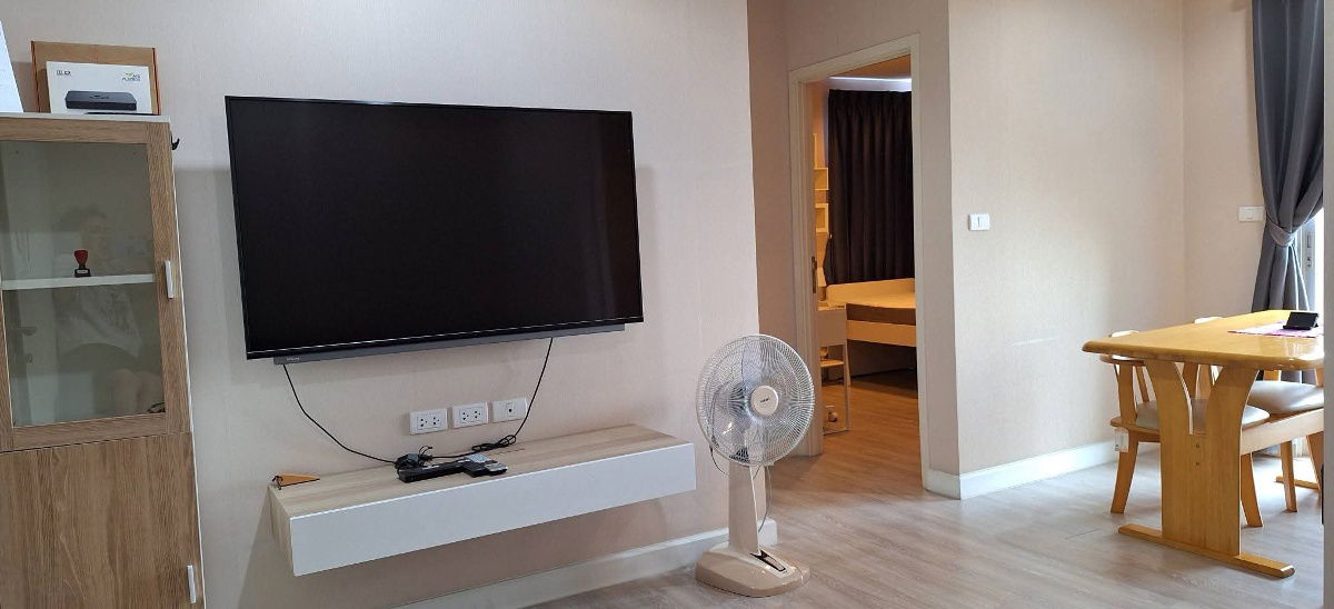 地铁豪华卡塞特酒店，家具齐全，房间宽敞，毗邻 BTS，靠近购物中心