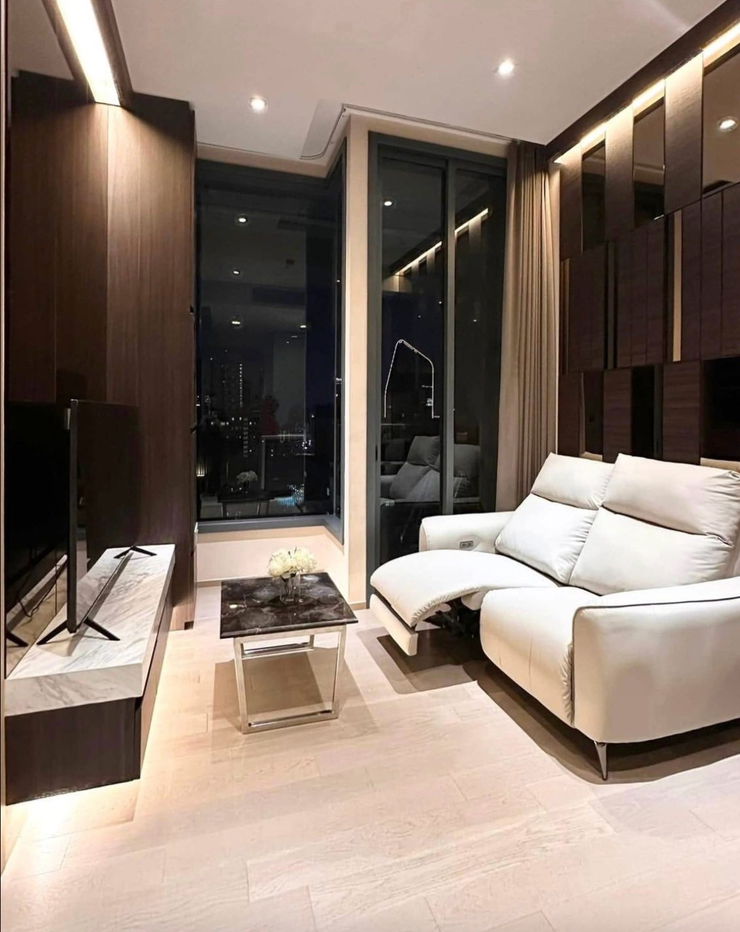 The Esse Asoke. 1bed 37sqm. Line id: @pfagent