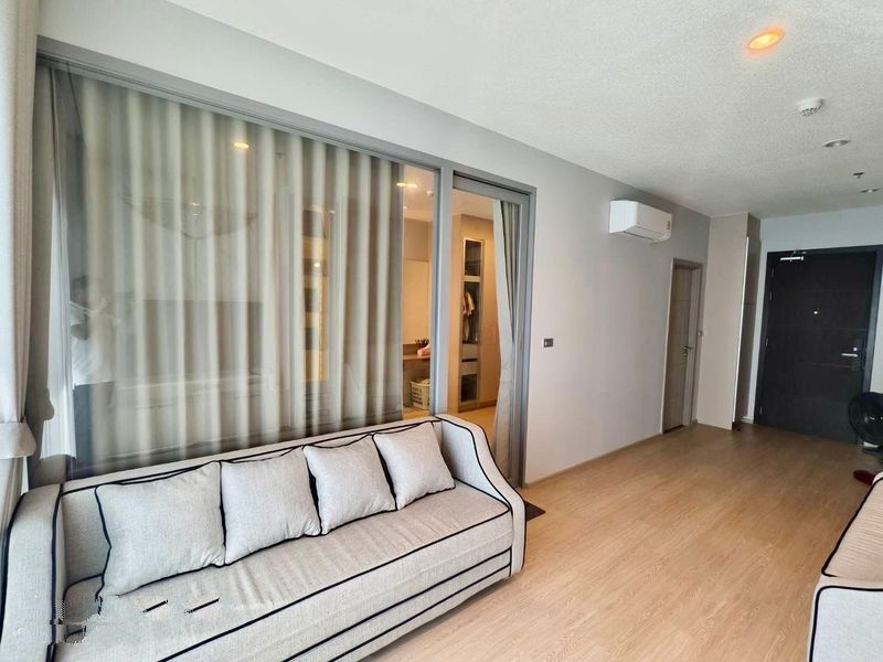 The Symphony Condo Bang Phra for rent, beautiful room, fully furnished, move in ready