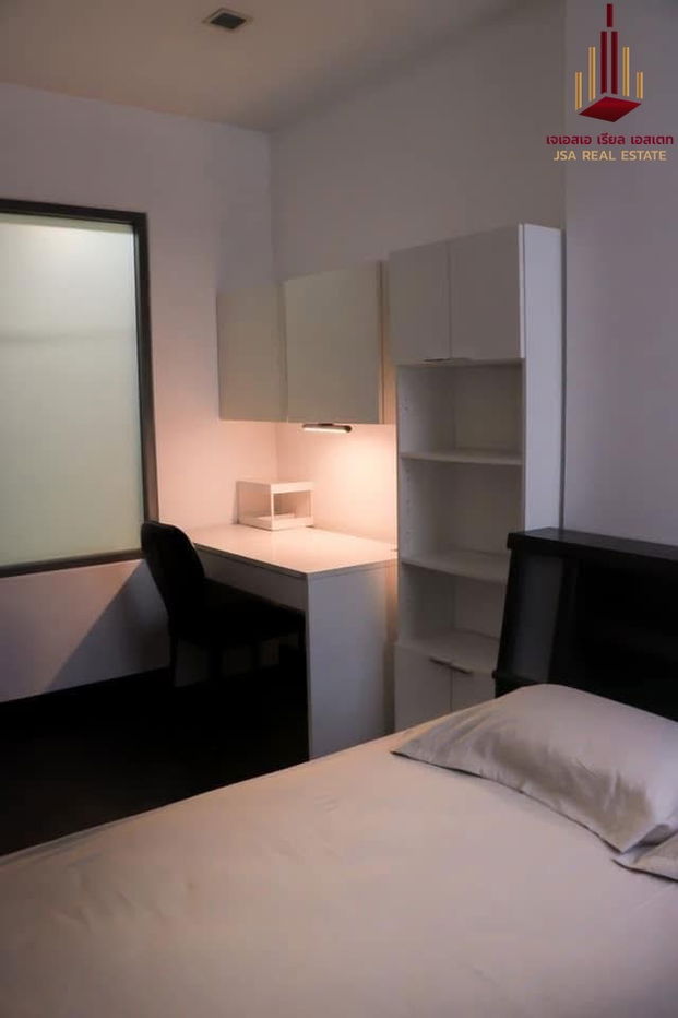 ✨ For Rent: Ideo Q Phayathai Condo ✨  💰 Only 21,000 THB/month