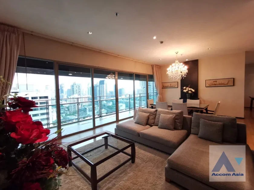 🔼🔽 AccomA 📩  3 BR Condominium @The Madison (AA19876)