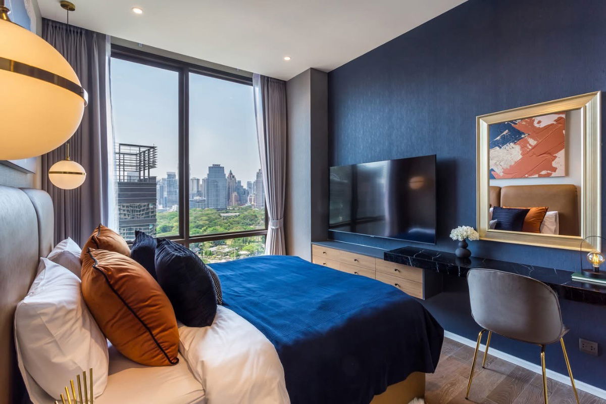 ST289 Live Elegantly at Muniq Langsuan – A Luxury Oasis in the Heart of Bangkok