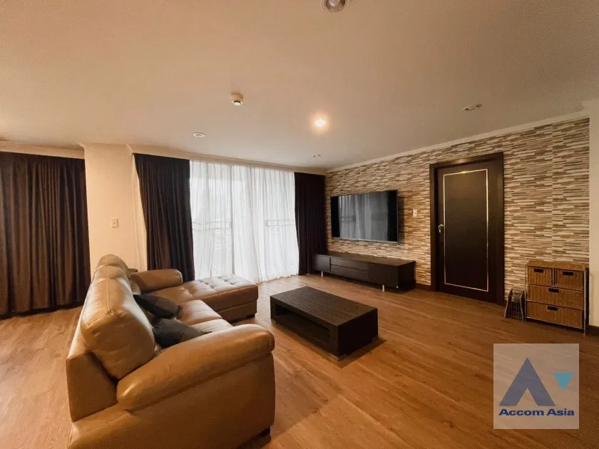 🔼🔽 AccomA 📩  3 BR Condominium @Acadamia Grand Tower (AA30664)