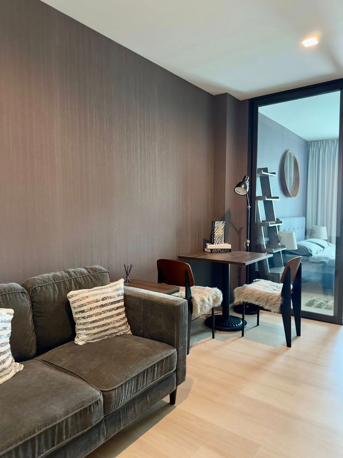 🏢 Life One Wireless | ငှားရန်ရှိသည်။