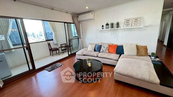3-BR Condo at Srivara Mansion Condominium 1 near MRT Thailand Cultural Centre (ID 2332653)
