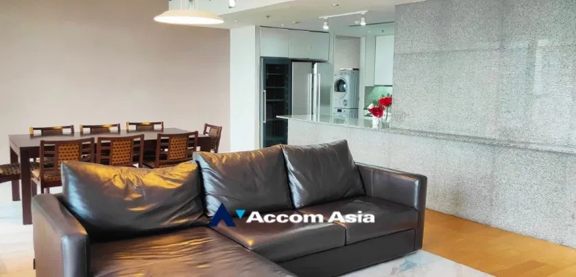 🔼🔽 AccomA 📩 Modern condo with sleek design and city view in Sathorn (AA32805)