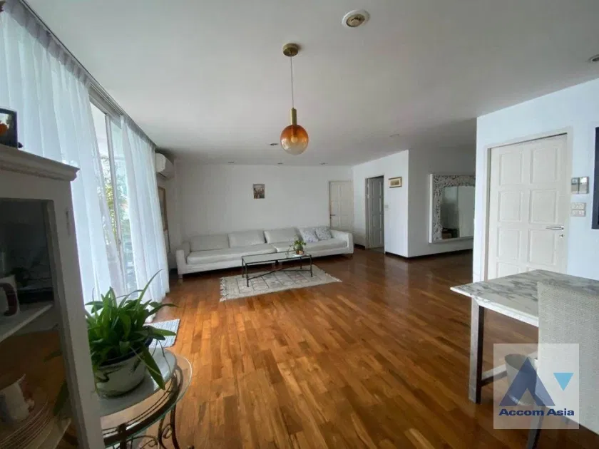 🔼🔽 AccomA 📩  4 BR Condominium @The Peak Residence (AA35603)