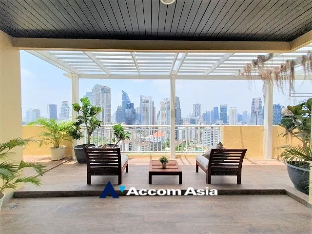 🔼🔽 AccomA 📩 Penthouse with Large Balcony and City View (AA32862)