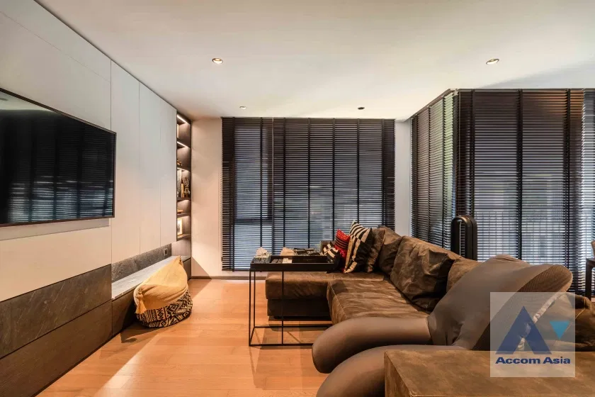 🔼🔽 AccomA 📩  3 BR Condominium @Klass Sarasin-Rajdamri (AA42119)