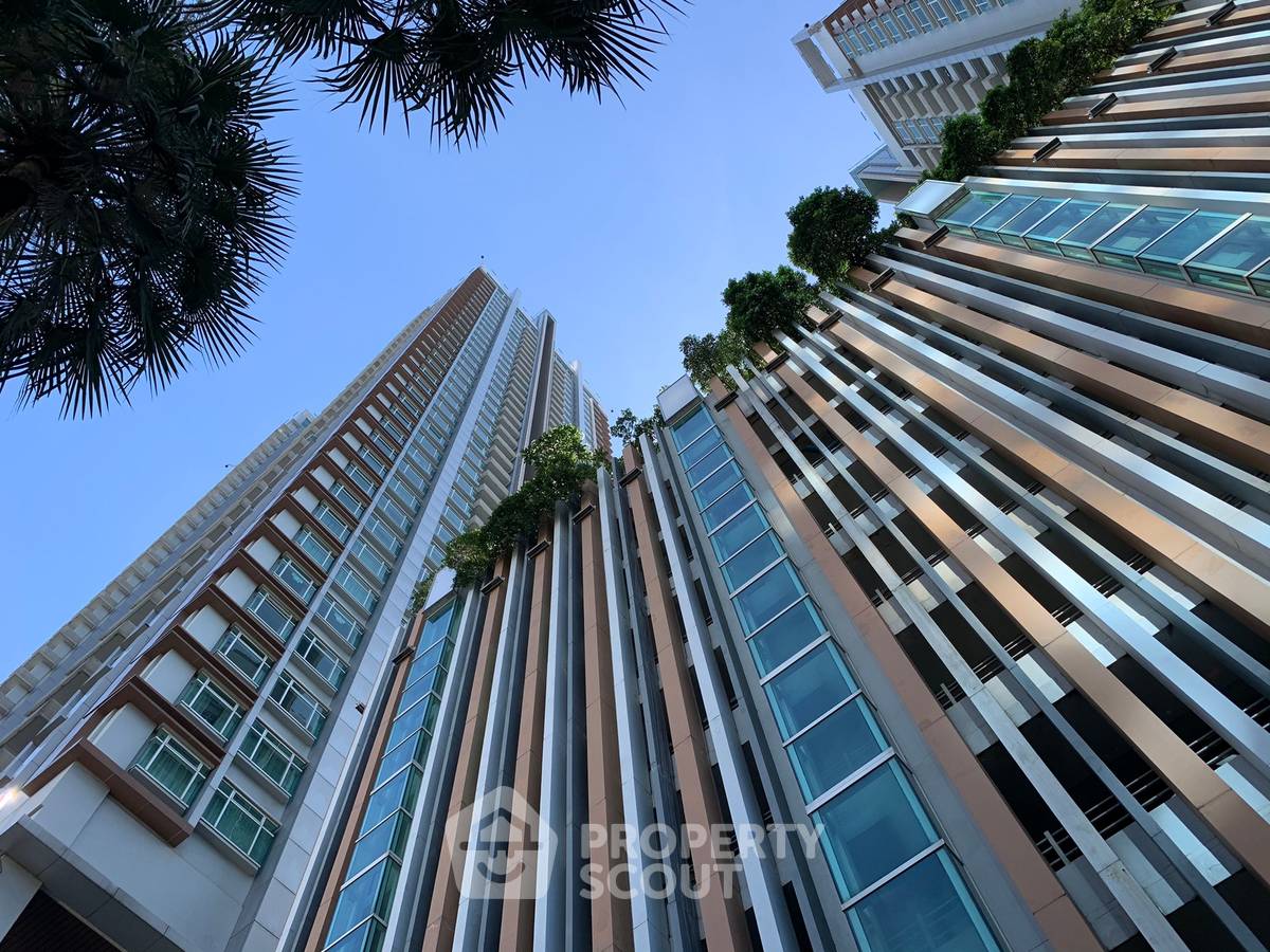 1-BR Condo at Circle Condominium near MRT Phetchaburi (ID 884626)