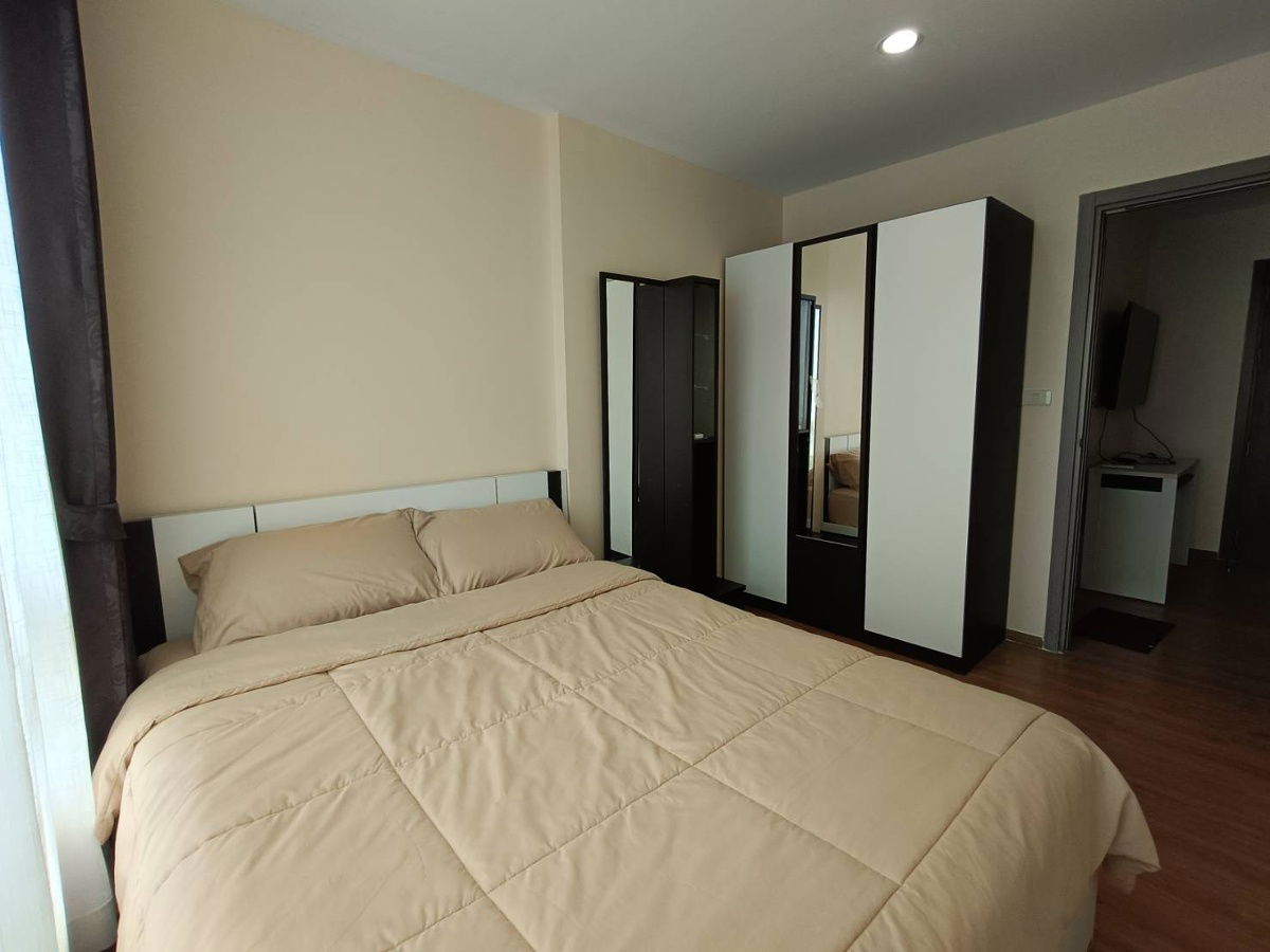 The Base Sukhumvit 77 for rent  just close with bts and new room with nice furnitures