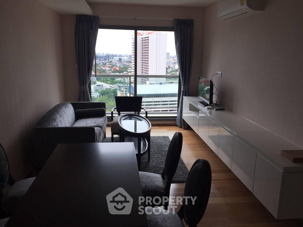 2-BR Condo at H Sukhumvit 43 near BTS Phrom Phong (ID 1987094)