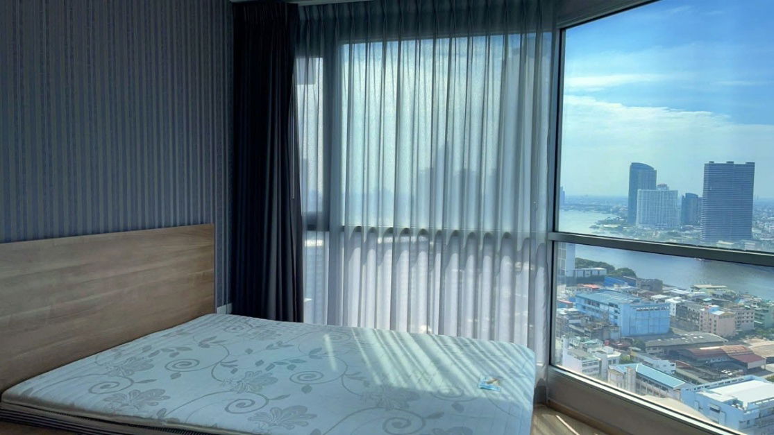 TA7086📲LineID @556ryccg🚄38.2 sqm 1 Bedroom Floor30 River view Fully furnished Rhythm Sathorn near BTS Saphan Taksin 250m.