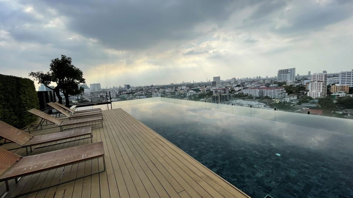 Condo for Rent: Centric Ari Station — 100% Real Listing!