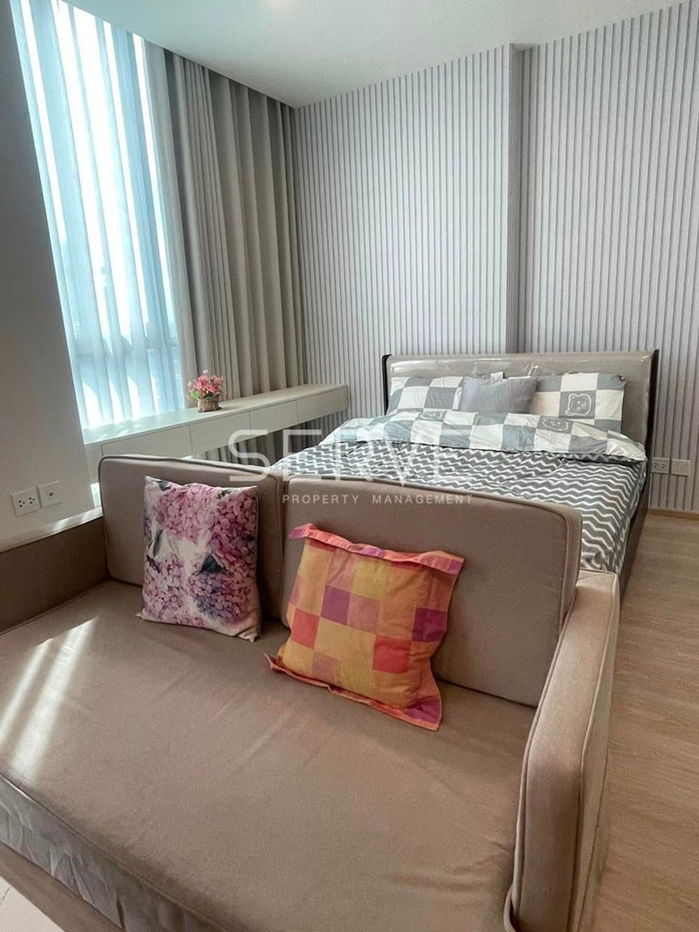 Good Location & Good View in Ratchada  Area  Studio  Close to MRT 80 m.-Noble Revolve Ratchada 2