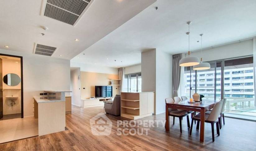 3-BR Condo at The Madison near BTS Phrom Phong (ID 2327351)