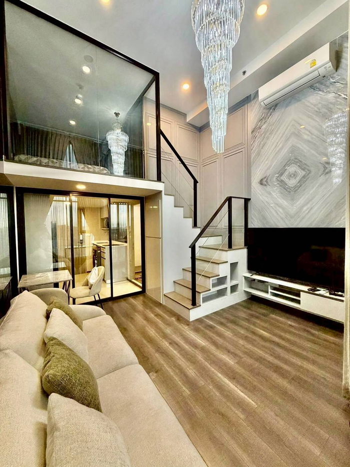 For rent KnightsBridge space Ratchayothin, duplex room type, 37sq.m,ceiling height 4m, fully furnished, ready to move in.