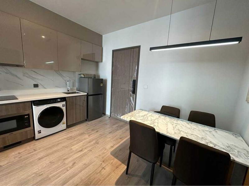 For rent 💥Rhythm Ekkamai estate💥 Beautiful room, ready to move in, beautifully decorated, fully furnished.