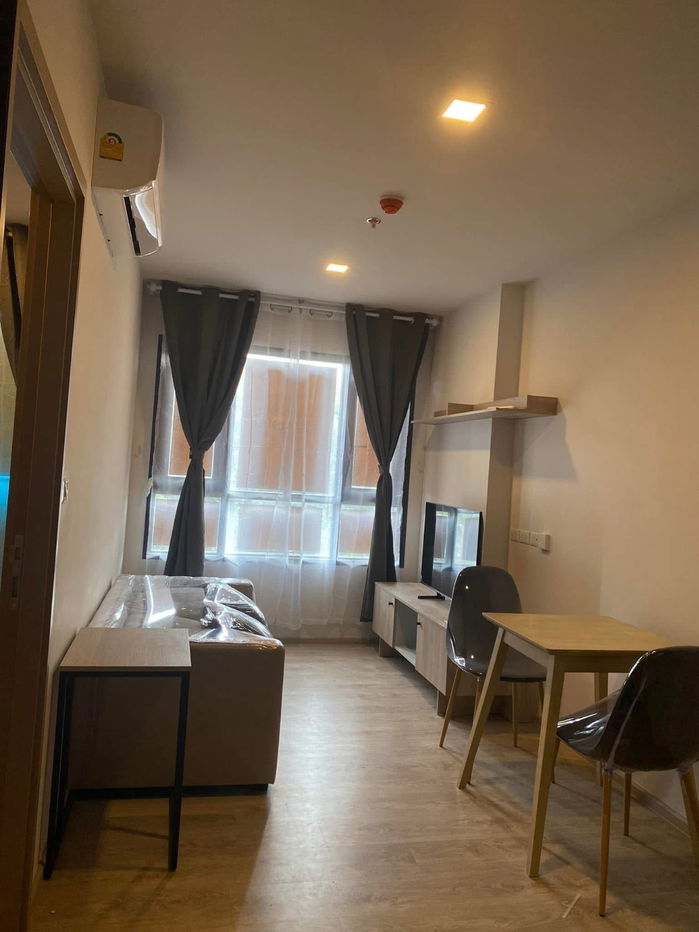 ✅For rent: The Base Height, 4th floor, 30 sq m., 14,000 baht ☎️064-792-4426 (Ben)