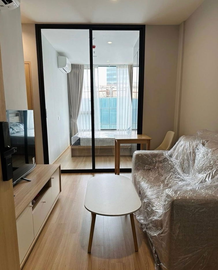 For rent: Skyrise Avenue Sukhumvit 64, beautiful, ready to move in, near Punnawithi BTS station. Interested? Add me on Line @841qqlnr