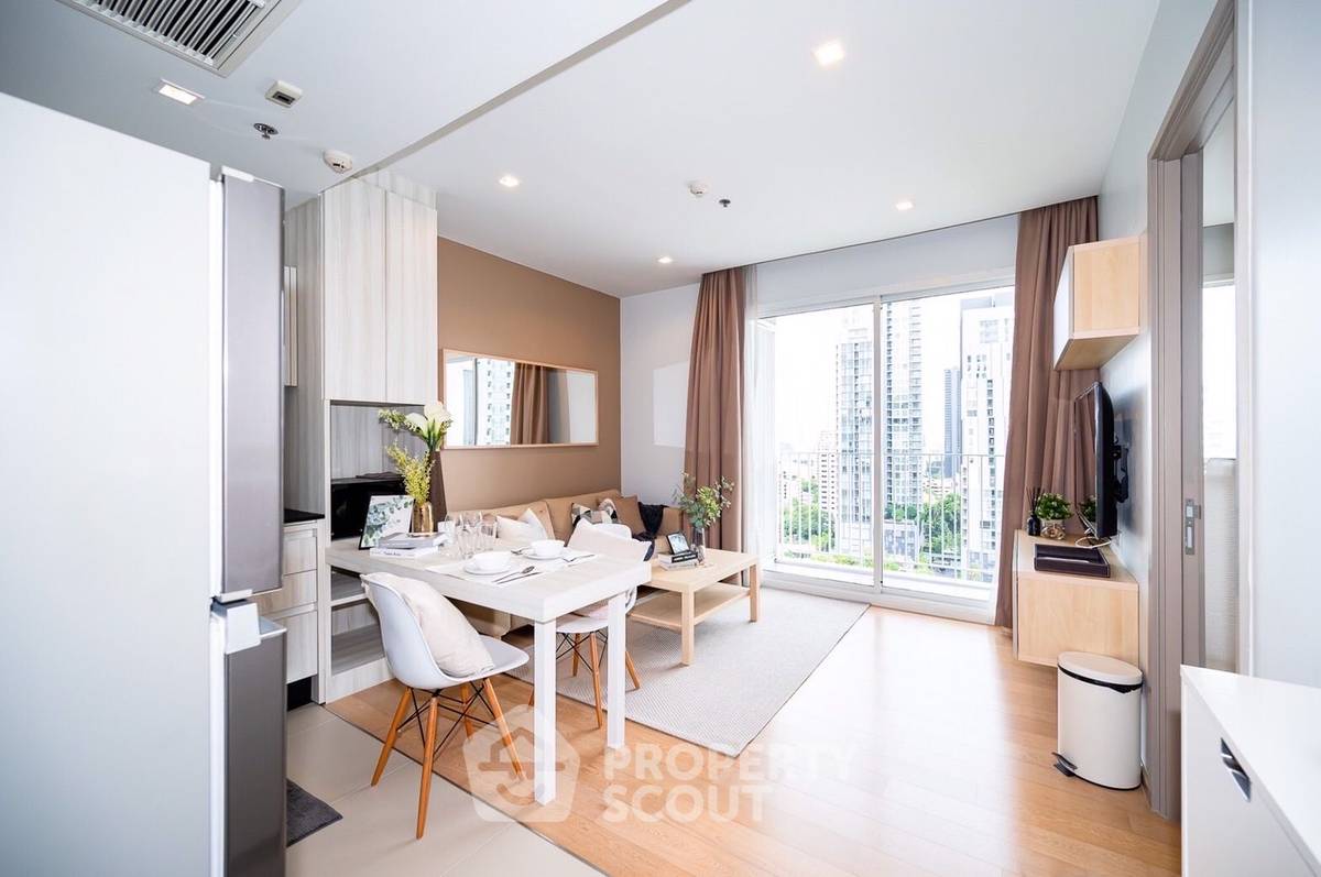 คอนโด 1 ห้องนอน ที่ เอชคิว ทองหล่อ ใกล้ BTS ทองหล่อ (ID 2330082)