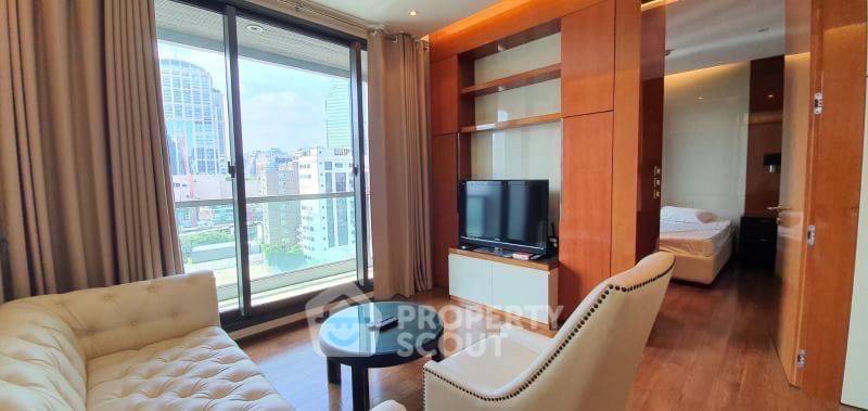 1-BR Condo at The Address Sukhumvit 28 near BTS Phrom Phong (ID 2346567)
